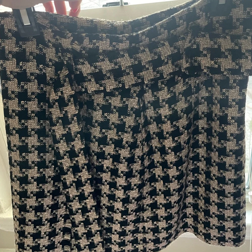 Mini skirt with belt. - Picture 4 of 4